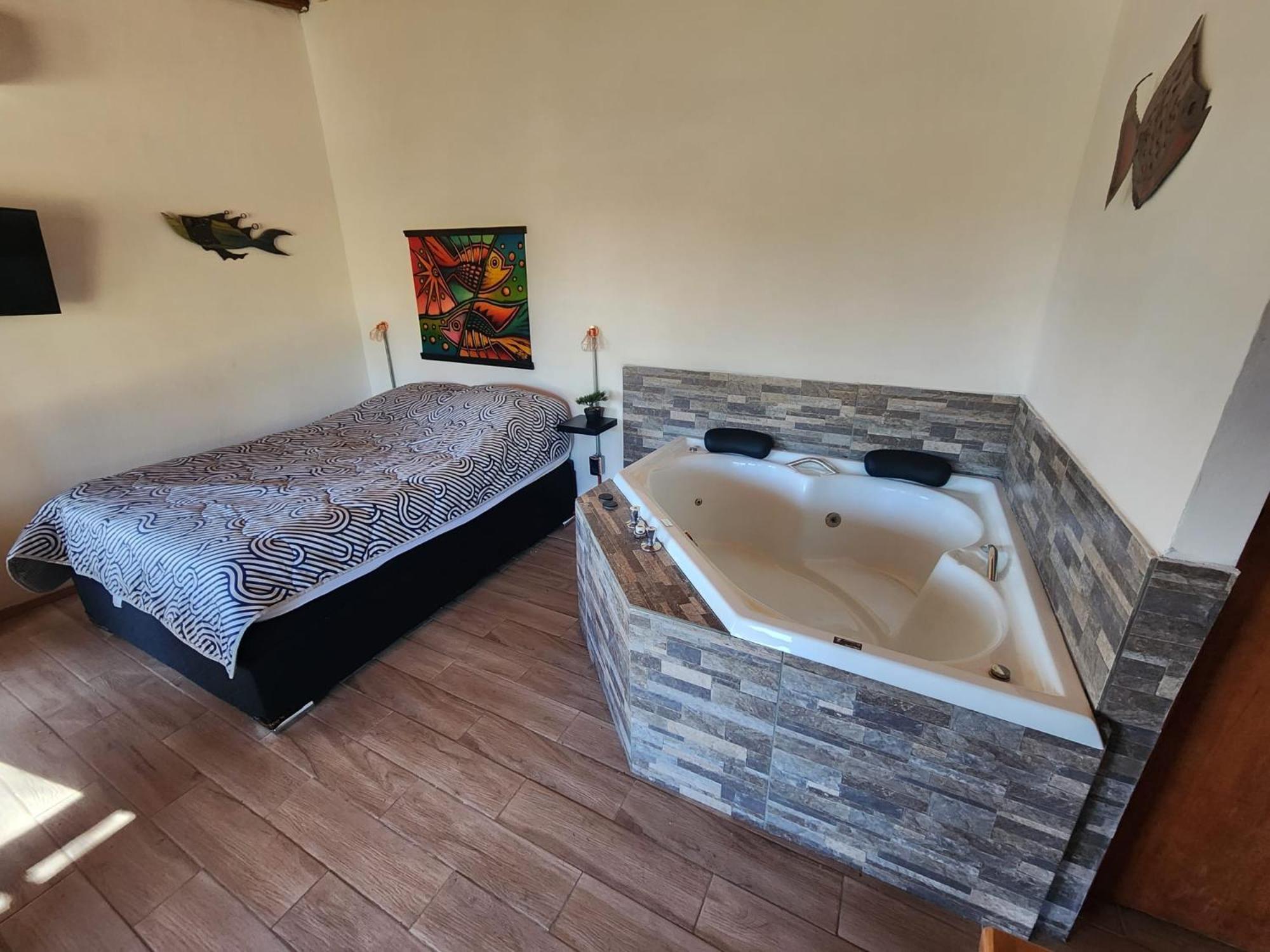 Lobos Del Bosque Con Jacuzzi *